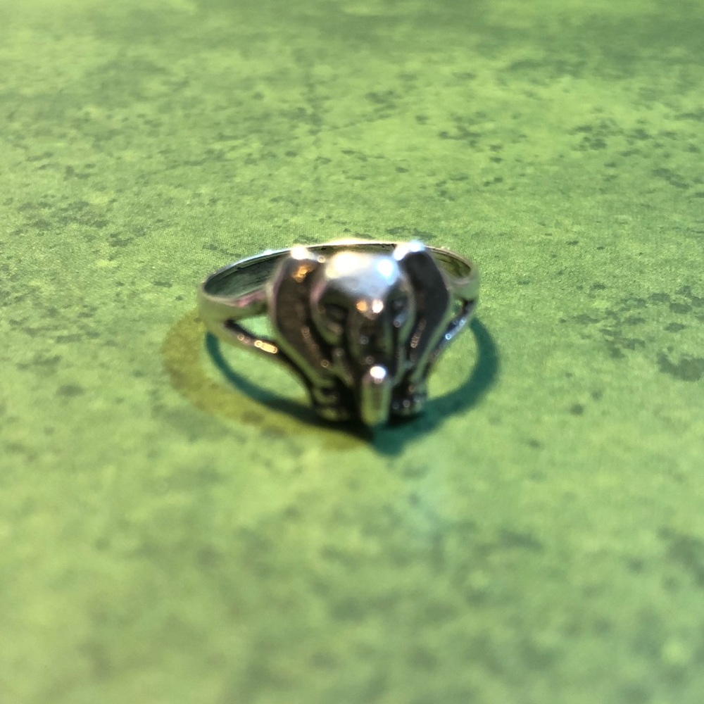 Sterling(925) elephant ring - Picture 3 of 6